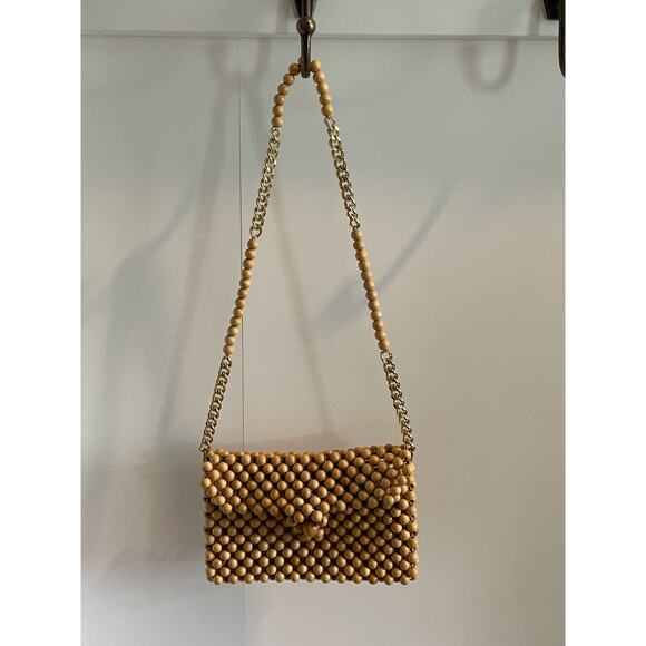 Vintage Wood Beaded hand bag with gold colored chain - Picture 5 of 6